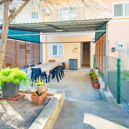 Apartmani Ana Tivat Eksteriør bilde