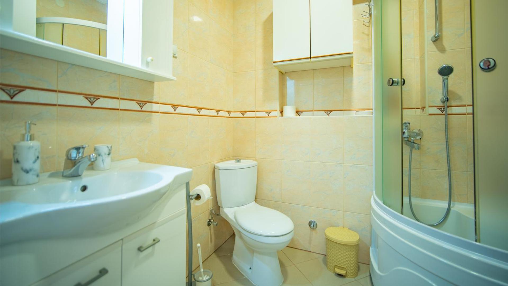 Apartmani Ana Tivat Eksteriør bilde