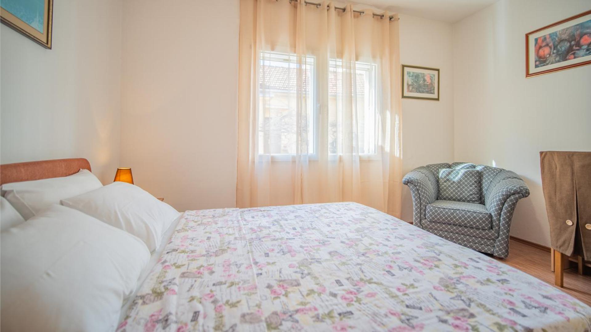 Apartmani Ana Tivat Eksteriør bilde